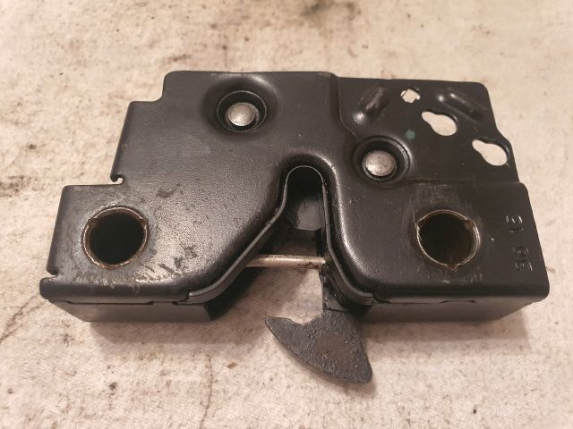 bontott VW CADDY Motorháztető Zárszerkezet