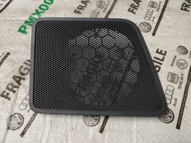 bontott VW CADDY Műszerfal Bal Hangszóró Burkolat