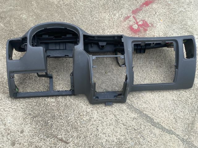 bontott VW CADDY Műszerfal Héj