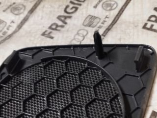 bontott VW CADDY Műszerfal Jobb Hangszóró Burkolat