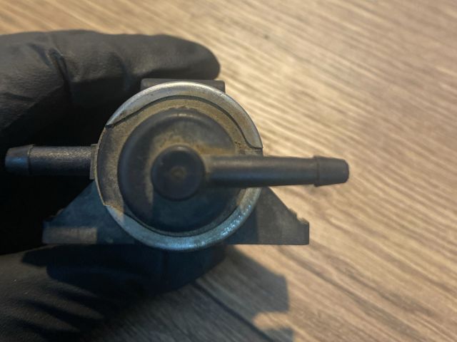 bontott VW CADDY Nyomásszabályzó Szelep