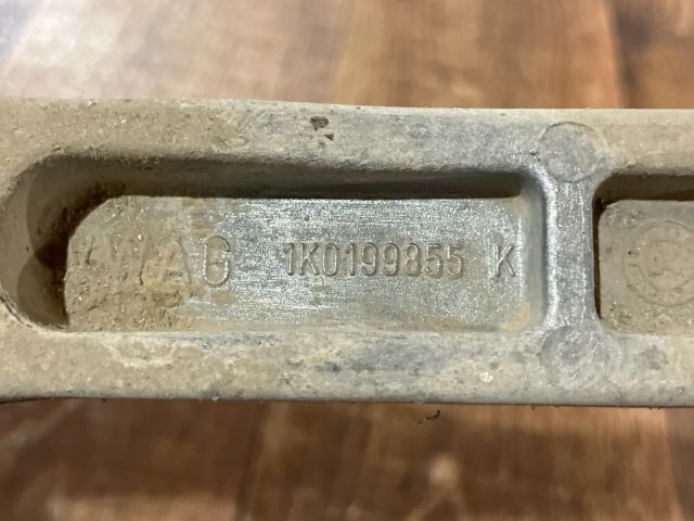 bontott VW CADDY Nyomatéktartó Bak