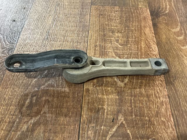 bontott VW CADDY Nyomatéktartó Bak