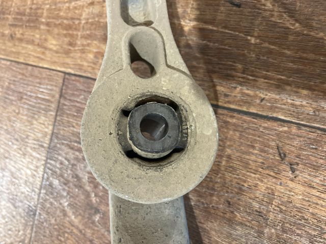 bontott VW CADDY Nyomatéktartó Bak