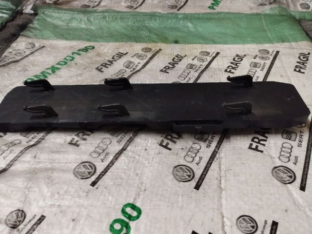 bontott VW CADDY Pollenszűrő Fedél