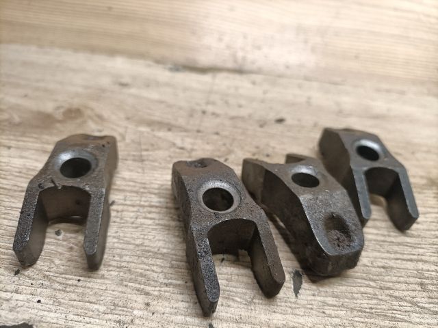 bontott VW CADDY Porlasztó Lefogató