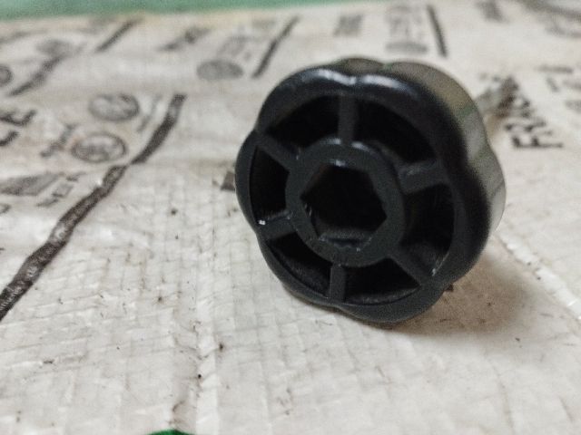 bontott VW CADDY Pótkerék Rögzítő