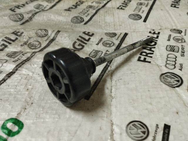 bontott VW CADDY Pótkerék Rögzítő