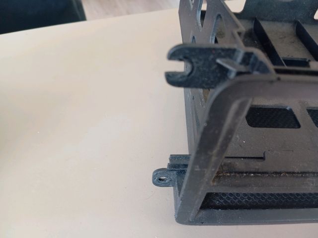 bontott VW CADDY Rádió / CD Keret