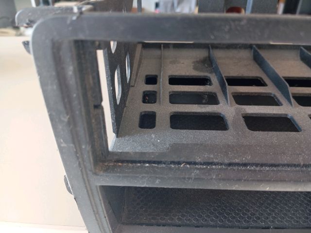 bontott VW CADDY Rádió / CD Keret