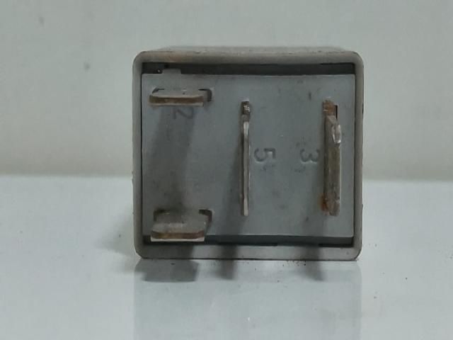 bontott VW CADDY Relé