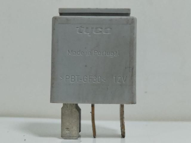 bontott VW CADDY Relé