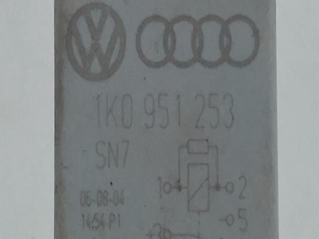 bontott VW CADDY Relé