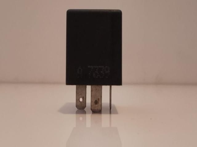 bontott VW CADDY Relé