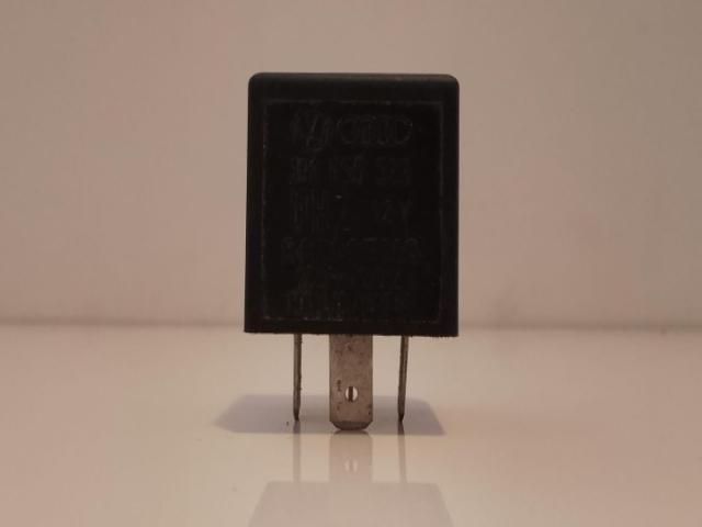 bontott VW CADDY Relé