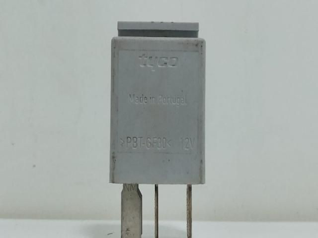 bontott VW CADDY Relé