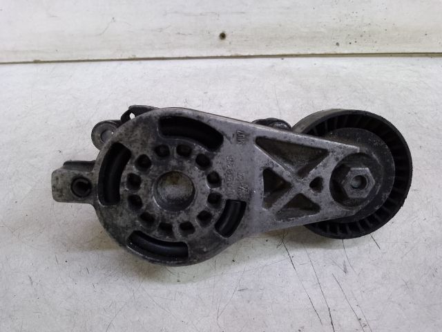 bontott VW CADDY Szíjfeszítő Görgő