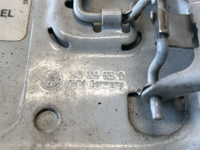 bontott VW CADDY Tankajtó