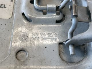 bontott VW CADDY Tankajtó