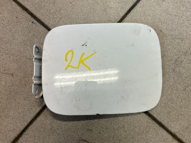 bontott VW CADDY Tankajtó