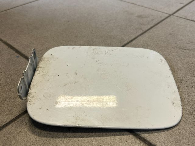 bontott VW CADDY Tankajtó