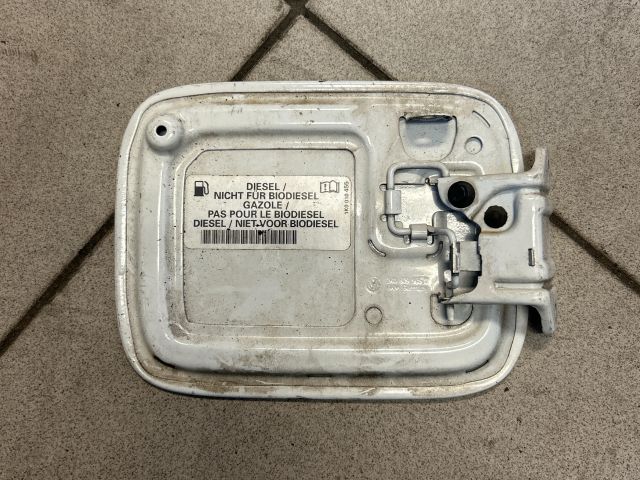 bontott VW CADDY Tankajtó