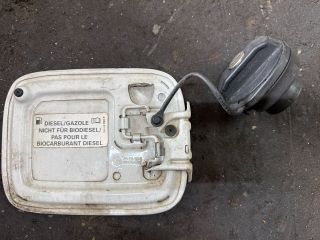 bontott VW CADDY Tankajtó