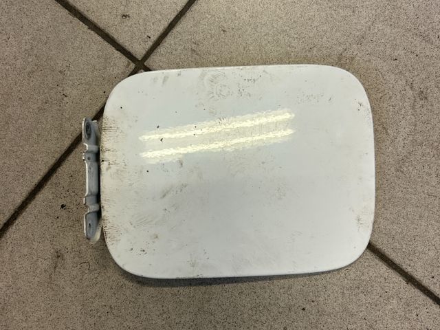 bontott VW CADDY Tankajtó