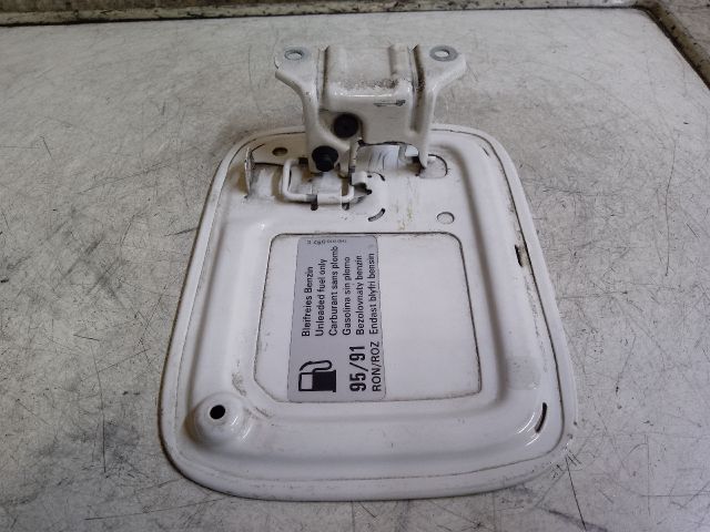 bontott VW CADDY Tankajtó