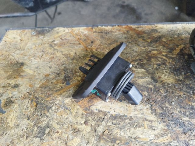 bontott VW CADDY Tolóajtó Érintkező