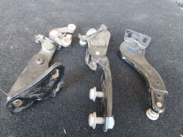 bontott VW CADDY Tolóajtó Sín Görgő Szett