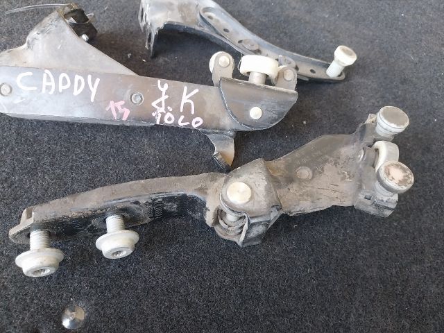 bontott VW CADDY Tolóajtó Sín Görgő Szett