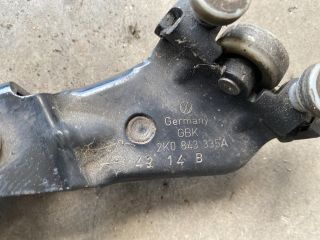 bontott VW CADDY Tolóajtó Sín Görgő