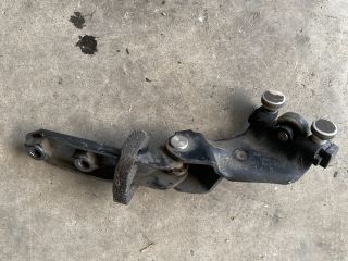 bontott VW CADDY Tolóajtó Sín Görgő