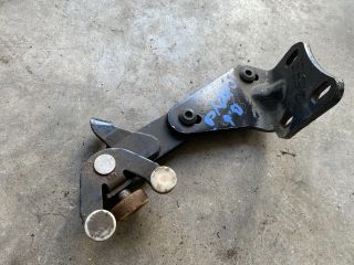 bontott VW CADDY Tolóajtó Sín Görgő