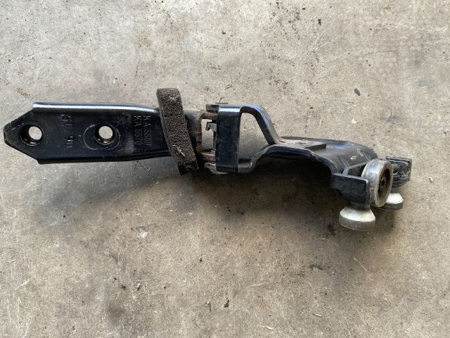 bontott VW CADDY Tolóajtó Sín Görgő