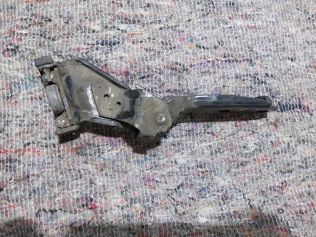 bontott VW CADDY Tolóajtó Sín Görgő