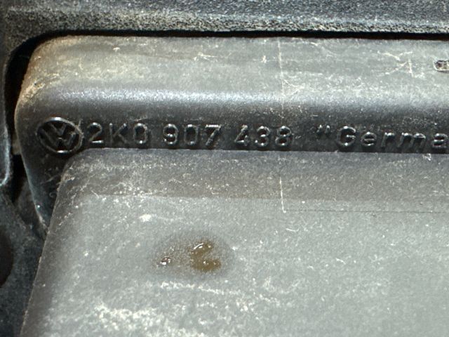 bontott VW CADDY Tolóajtó Ütköző