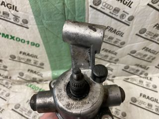 bontott VW CADDY Váltó Kapcsoló Villa