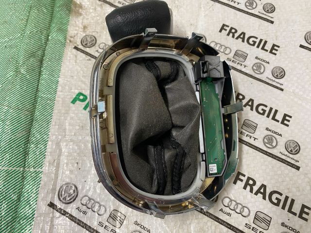 bontott VW CADDY Váltógomb