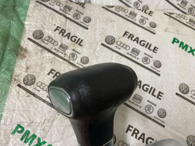 bontott VW CADDY Váltógomb