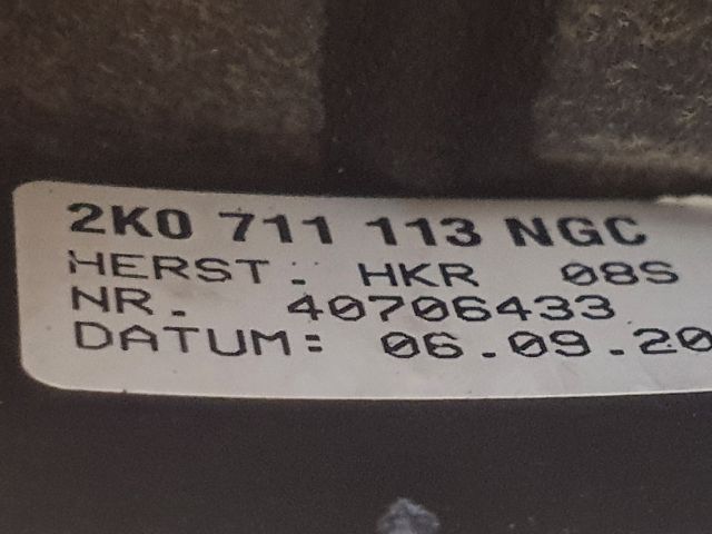 bontott VW CADDY Váltószoknya