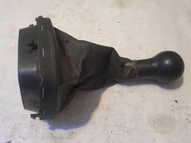 bontott VW CADDY Váltószoknya