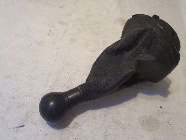 bontott VW CADDY Váltószoknya