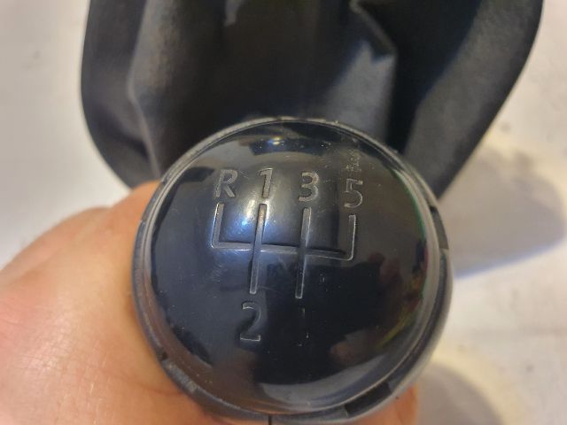 bontott VW CADDY Váltószoknya