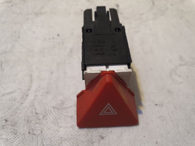 bontott VW CADDY Vészvillogó Kapcsoló