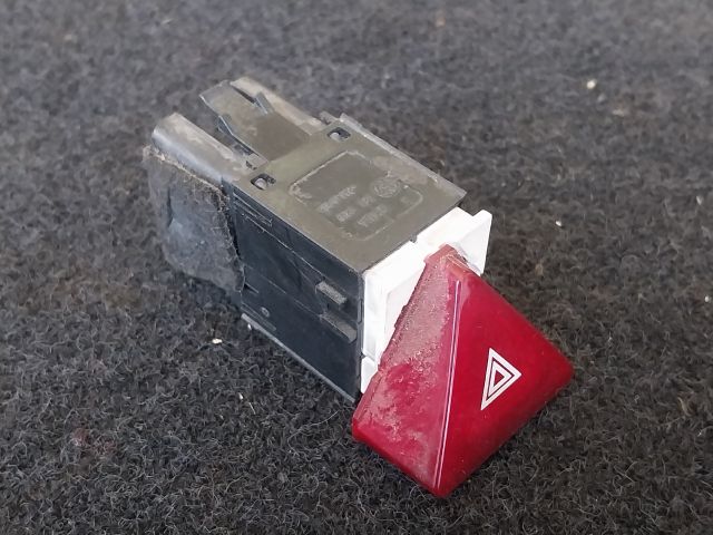 bontott VW CADDY Vészvillogó Kapcsoló