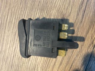 bontott VW CADDY Vészvillogó Kapcsoló