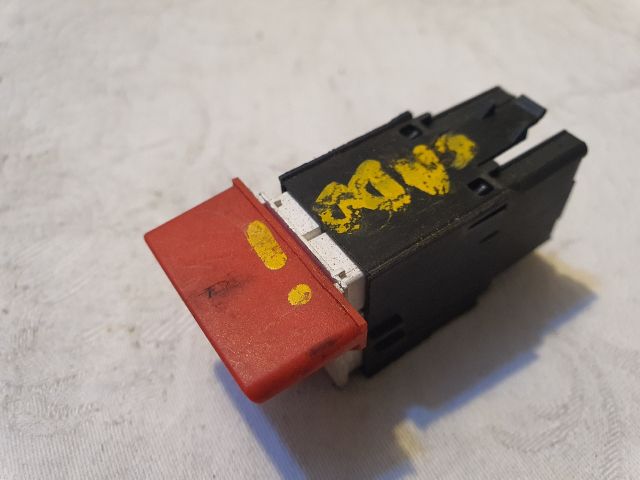 bontott VW CADDY Vészvillogó Kapcsoló