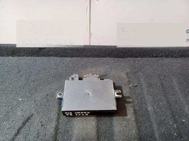 bontott VW CADDY Vonóhorog Elektronika